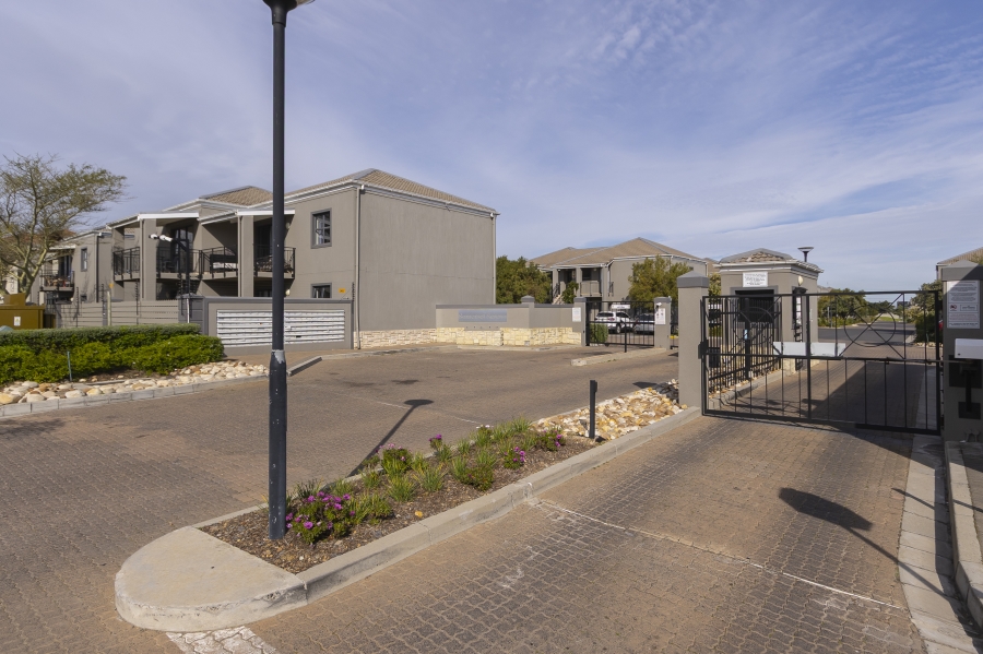 To Let 2 Bedroom Property for Rent in Heritage Park Western Cape